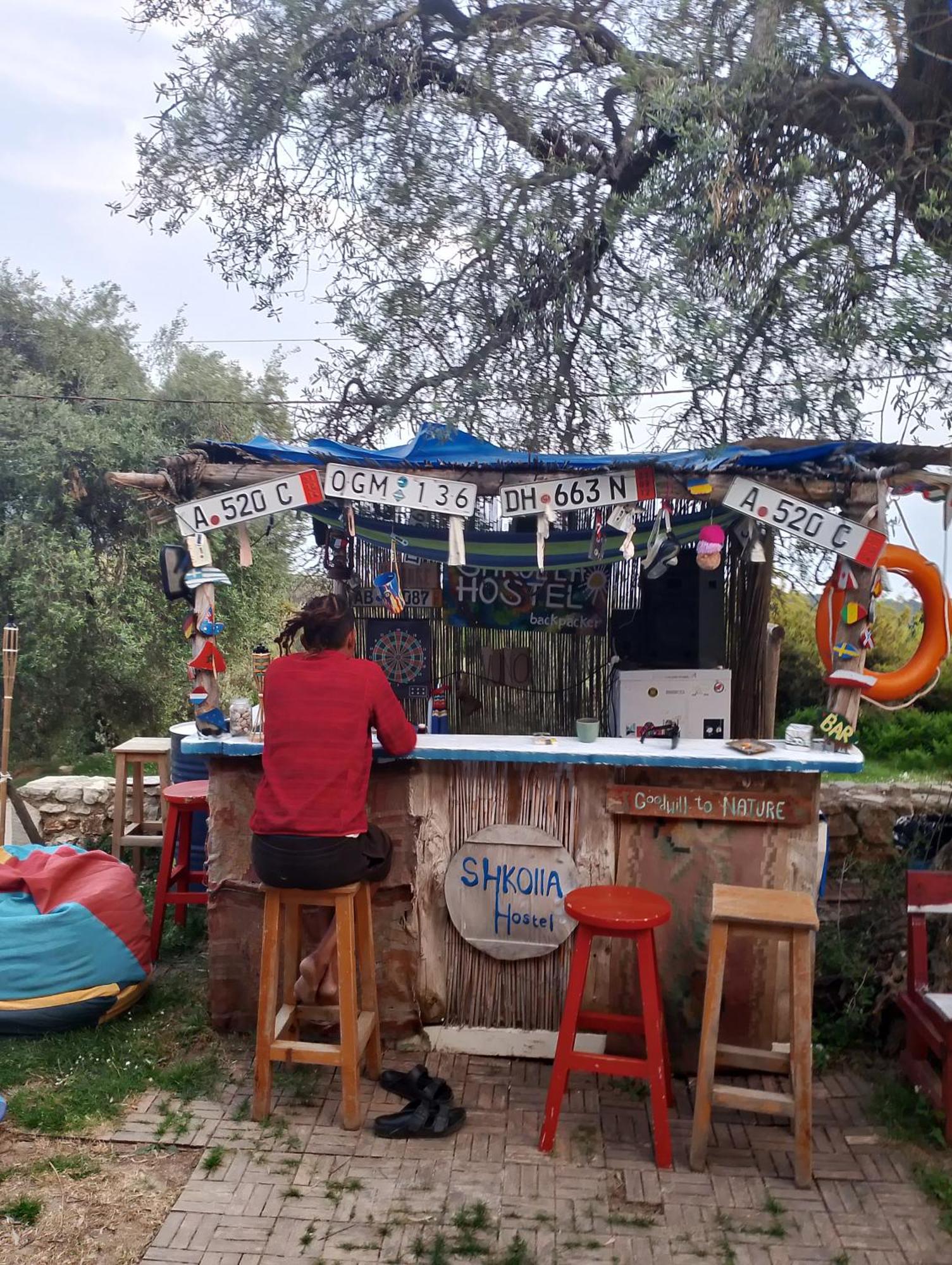 Albergue Shkolla & *