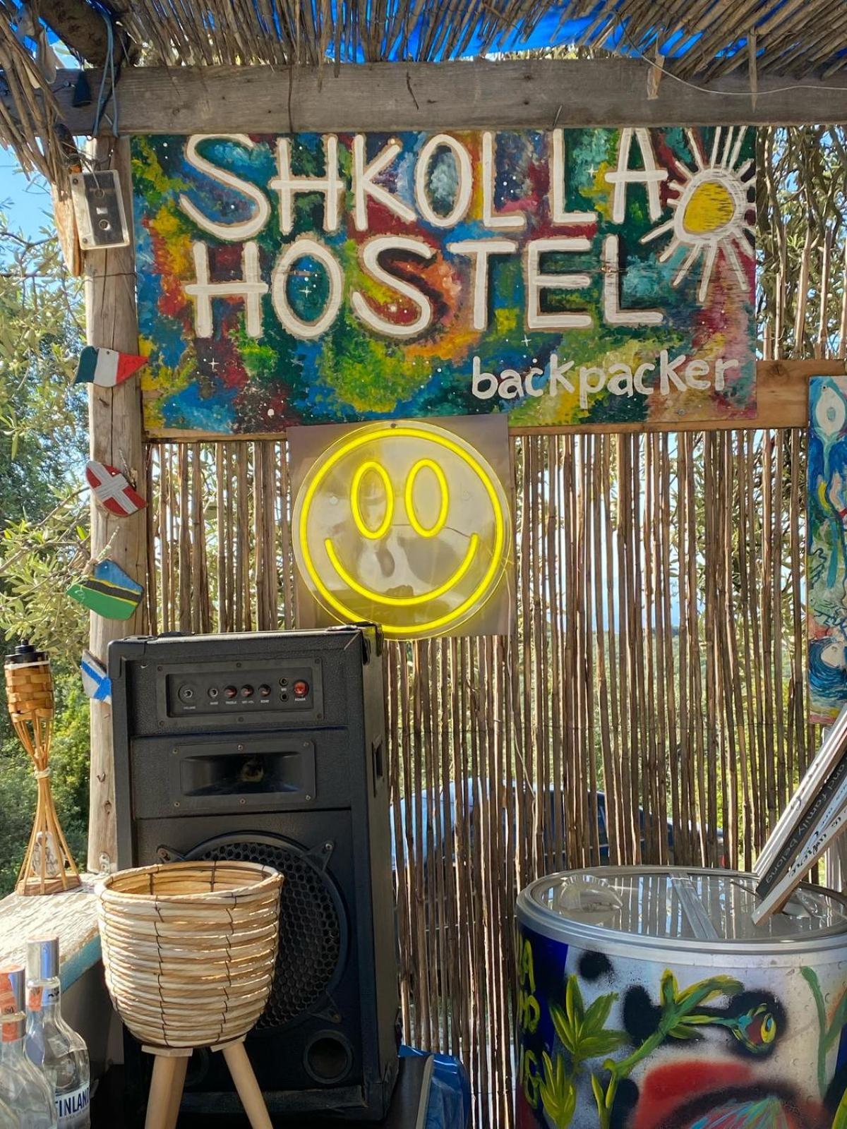 Shkolla &